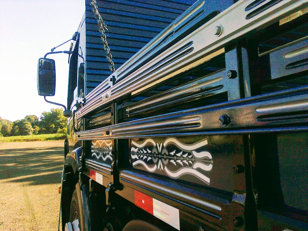 caminhão na estrada